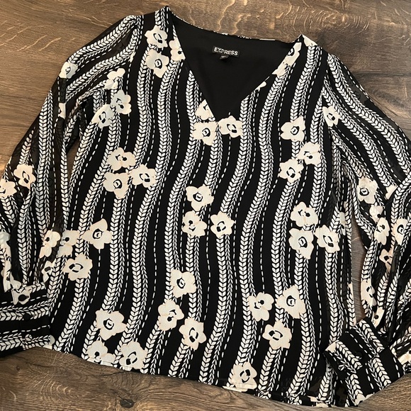 Express Tops - Express Black‎ and White Floral Women's Top XS